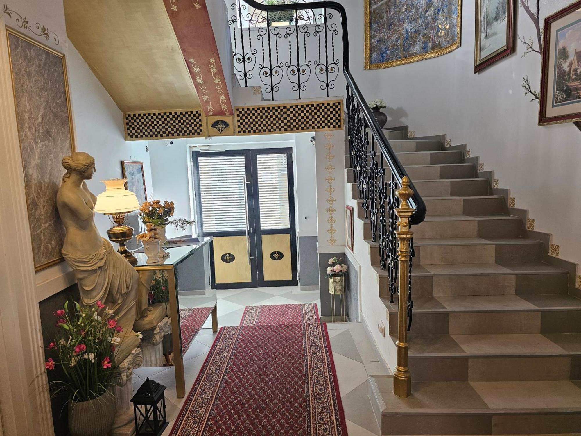 Vansvel Royal Boutique Apartment 2 Belgrade Exterior photo
